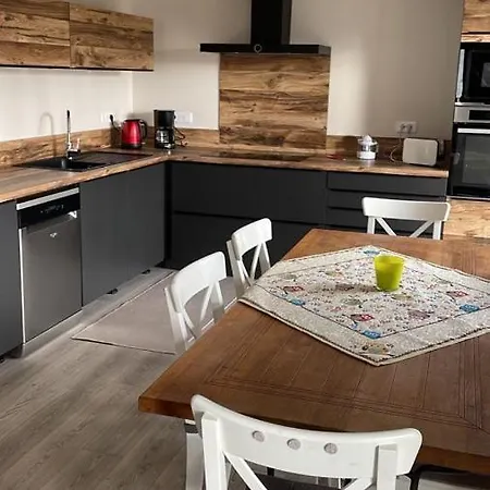 Les Plains Champs Apartment